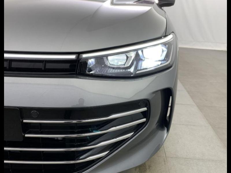 VOLKSWAGEN Passat SW