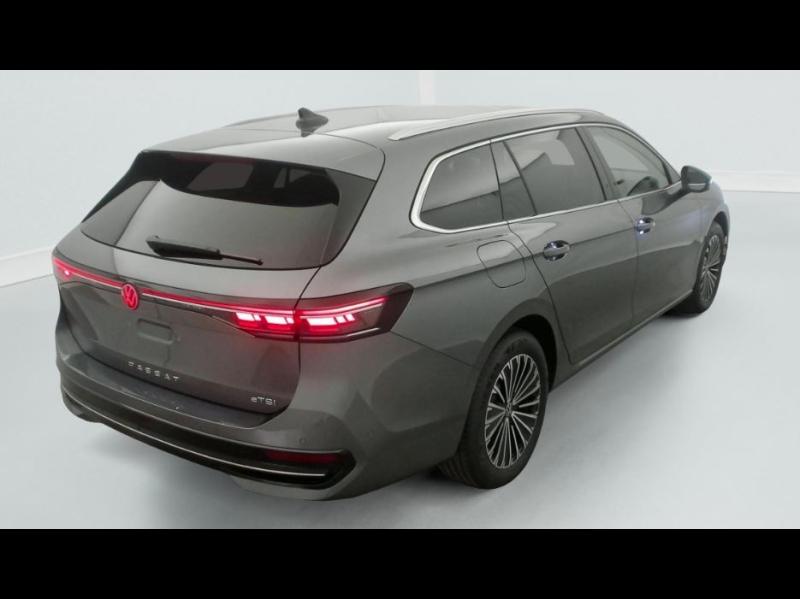 VOLKSWAGEN Passat SW